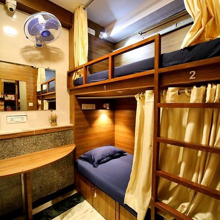 Maple Social Hubz-Hostel Mumbai Ngoại thất bức ảnh