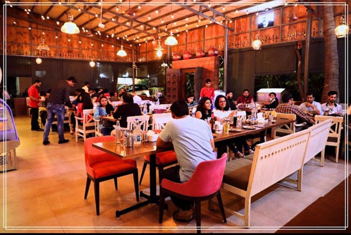 Maple Social Hubz-Hostel Mumbai Ngoại thất bức ảnh