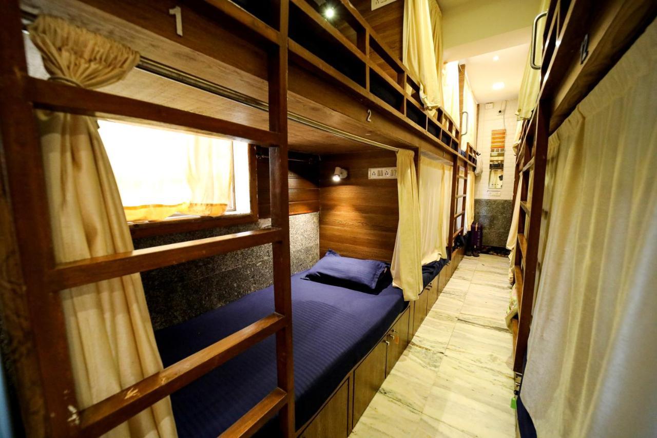 Maple Social Hubz-Hostel Mumbai Ngoại thất bức ảnh