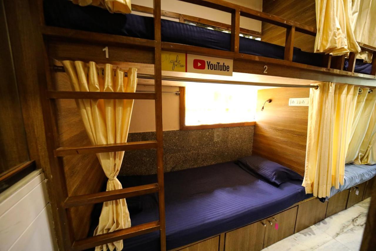 Maple Social Hubz-Hostel Mumbai Ngoại thất bức ảnh